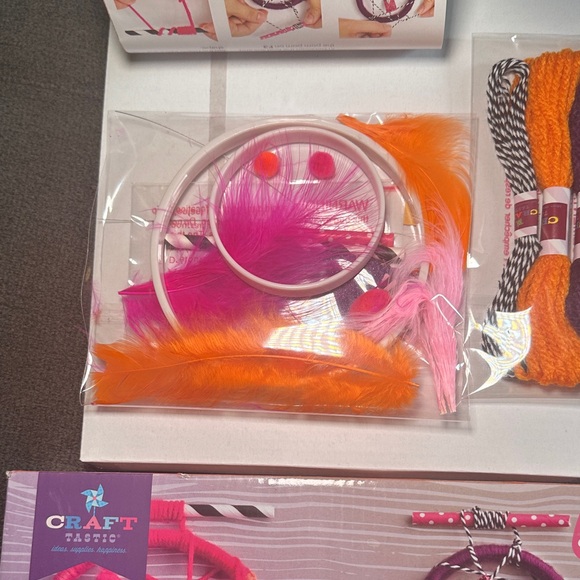 Craft-tastic Dream Catcher Kit with Orange and Pink Threads - Picture 2 of 5